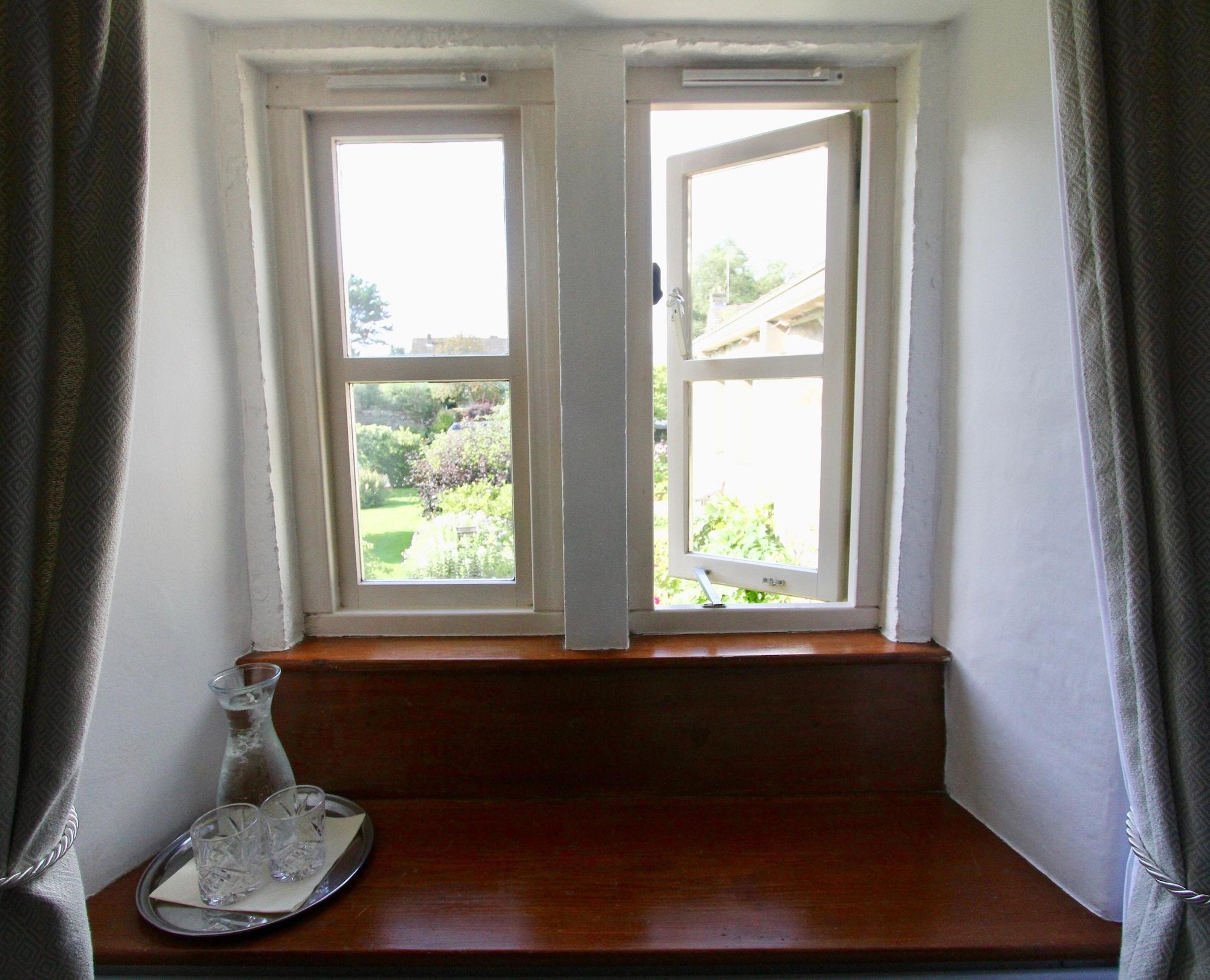 מלון גראסינגטון Ashfield House מראה חיצוני תמונה A windowsill